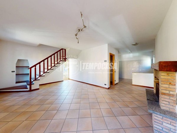 casa indipendente in vendita a Cantello