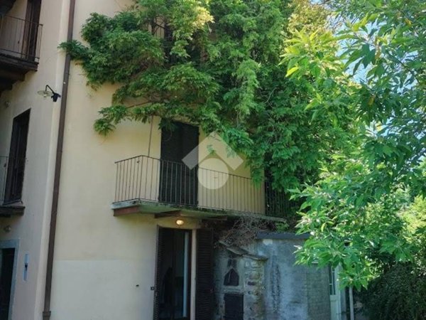 casa indipendente in vendita a Cantello in zona Gaggiolo