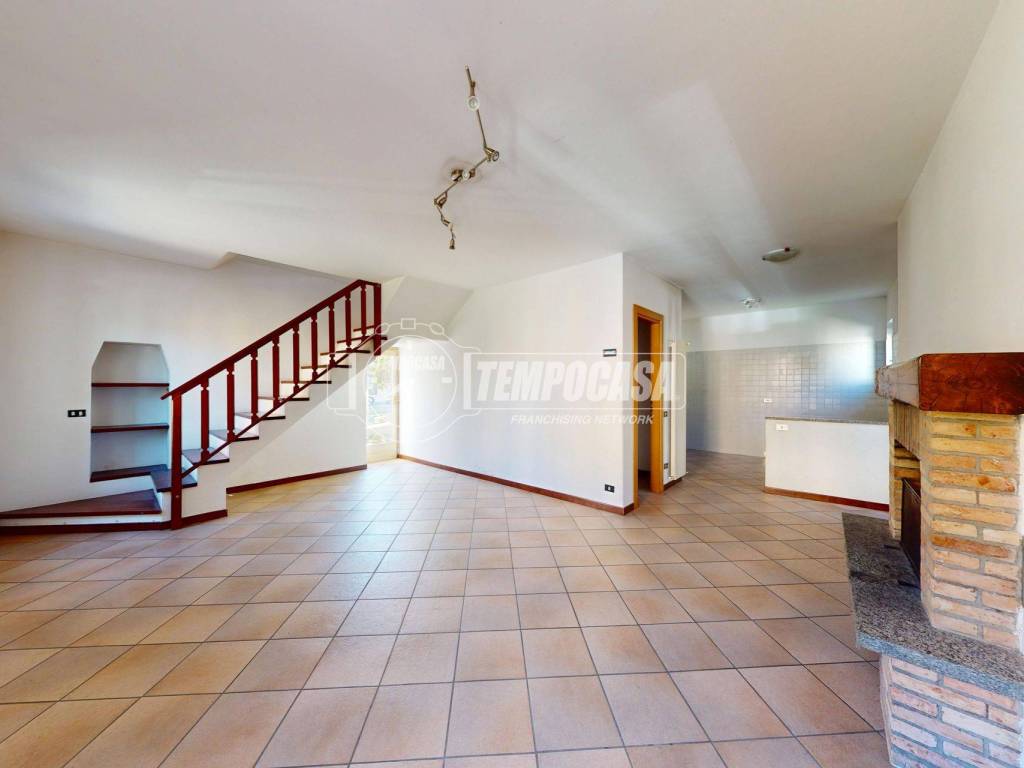 casa indipendente in vendita a Cantello