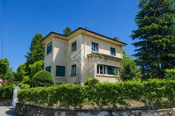 casa indipendente in vendita a Cantello