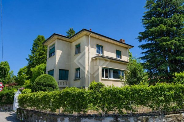casa indipendente in vendita a Cantello
