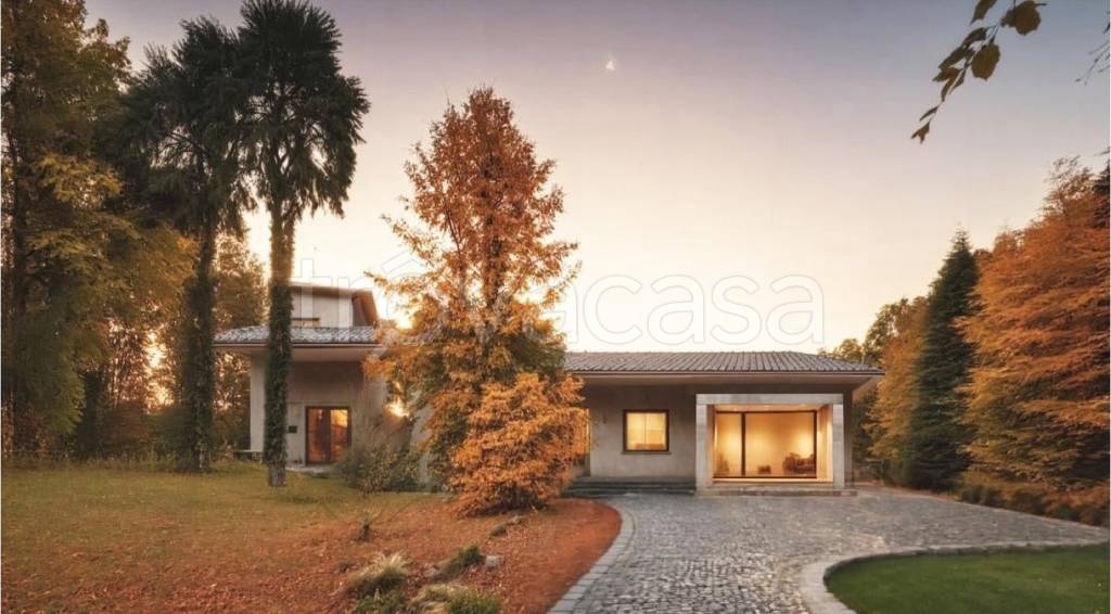 casa indipendente in vendita a Cantello