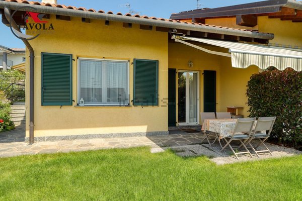 casa indipendente in vendita a Cantello