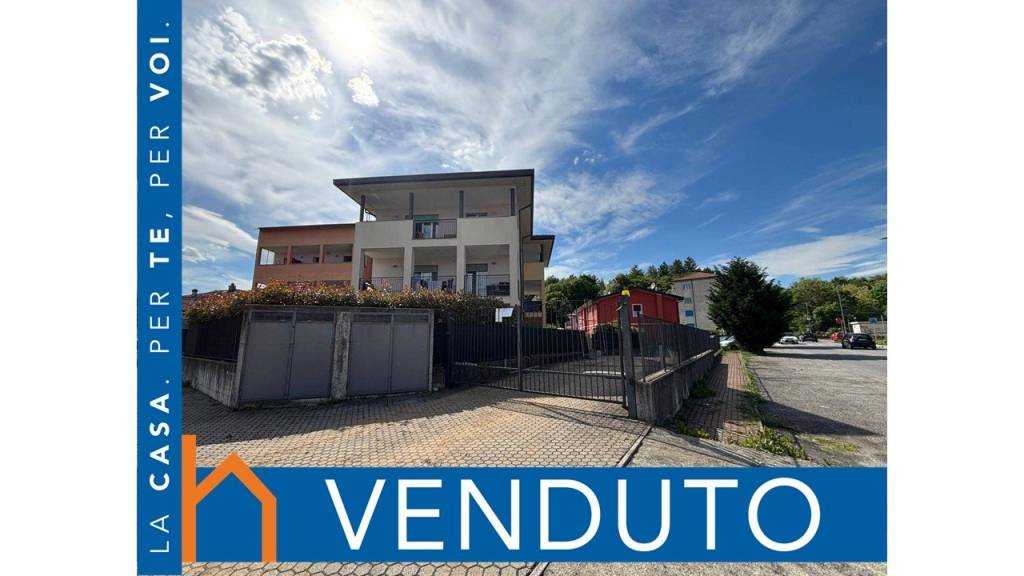 appartamento in vendita a Cantello in zona Gaggiolo
