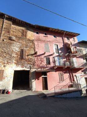 appartamento in vendita a Caravate