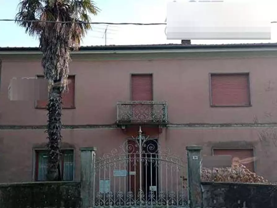 casa indipendente in vendita a Caravate