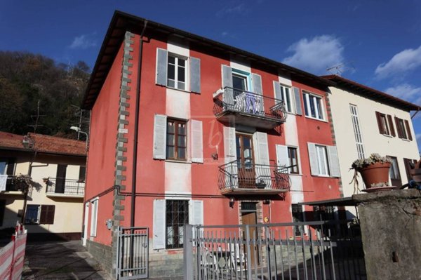 appartamento in vendita a Caravate