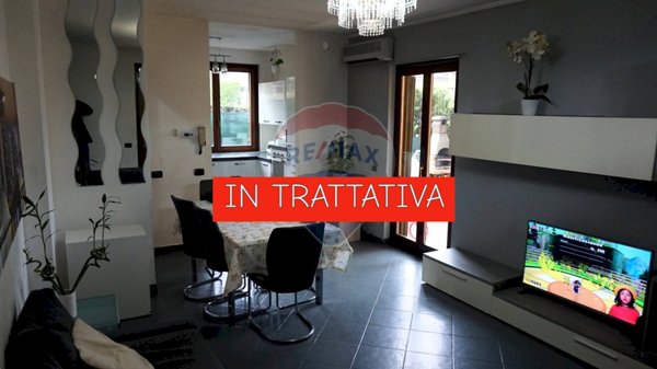 casa indipendente in vendita a Caravate