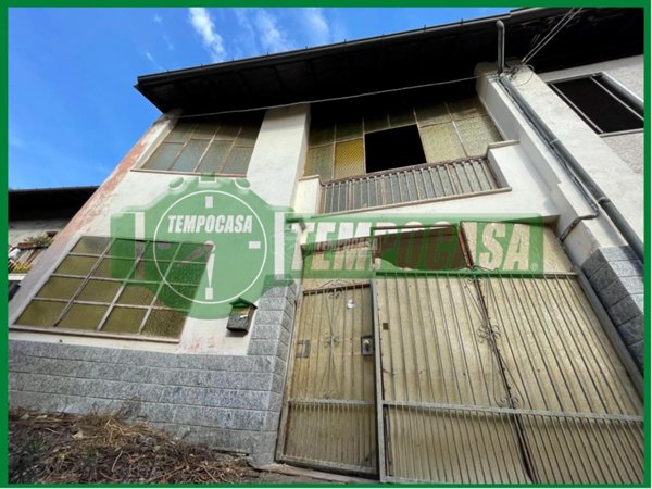appartamento in vendita a Caravate