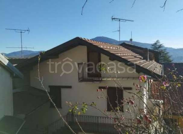 casa indipendente in vendita a Caravate in zona Fornazze