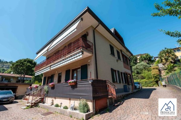 casa indipendente in vendita a Caravate