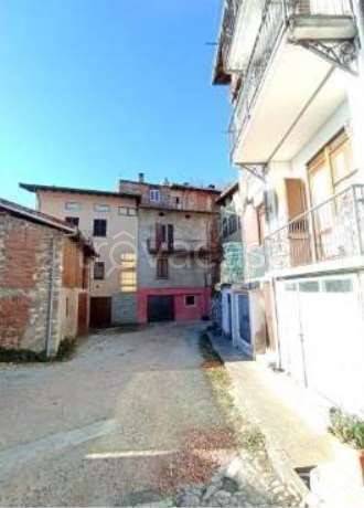 appartamento in vendita a Caravate