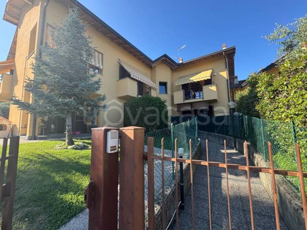 appartamento in vendita a Caravate