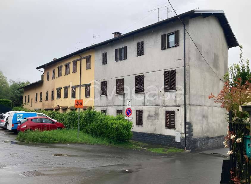 appartamento in vendita a Caravate