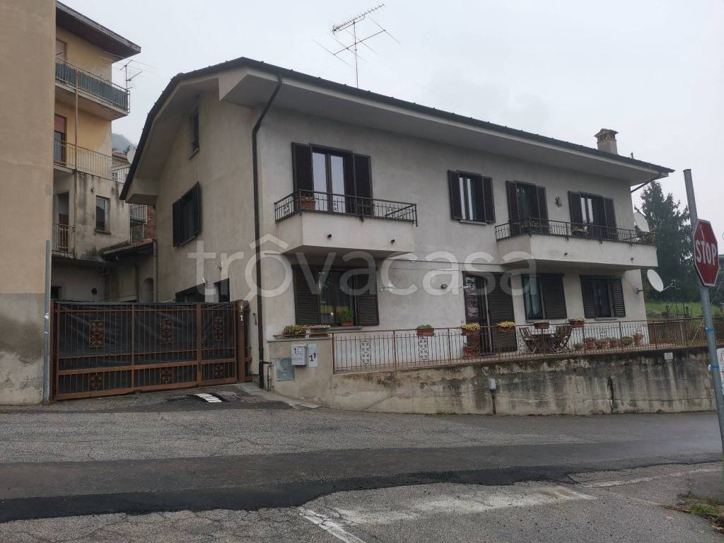 appartamento in vendita a Caravate