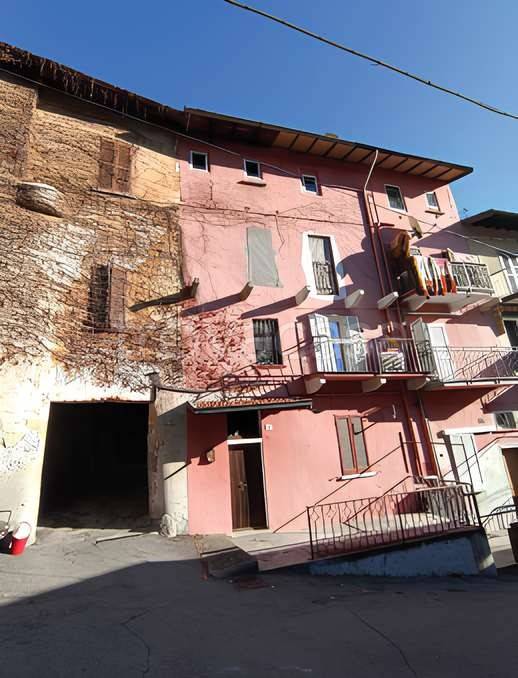 appartamento in vendita a Caravate