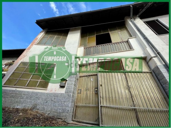 appartamento in vendita a Caravate