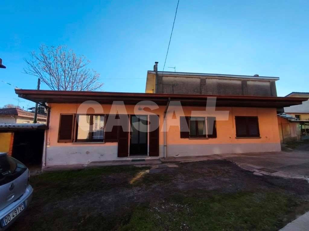 casa indipendente in vendita a Caravate