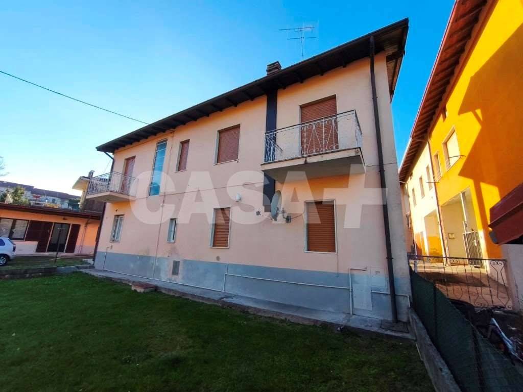 casa indipendente in vendita a Caravate