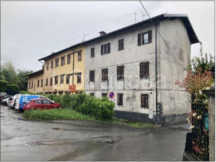 appartamento in vendita a Caravate