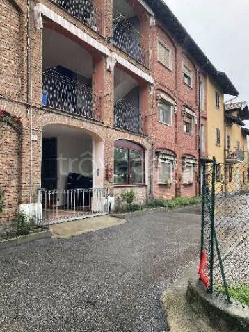 appartamento in vendita a Caravate