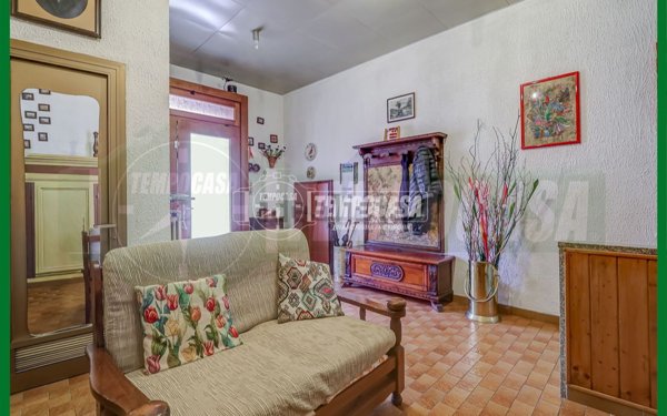 casa indipendente in vendita a Caravate