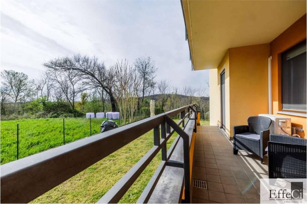 appartamento in vendita a Caravate