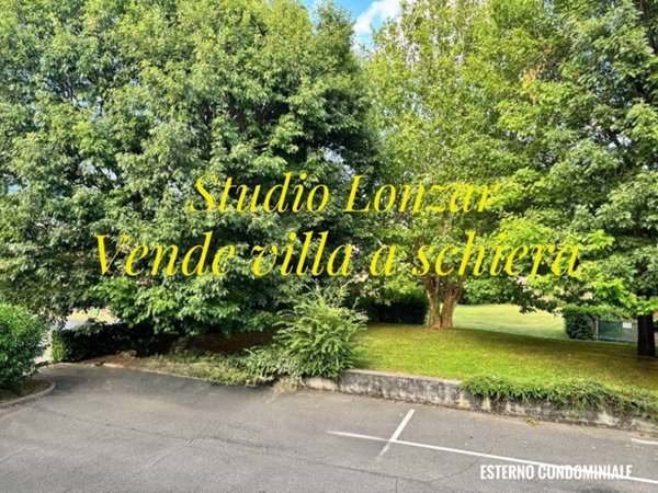 casa indipendente in vendita a Caravate in zona Canton d'Oro