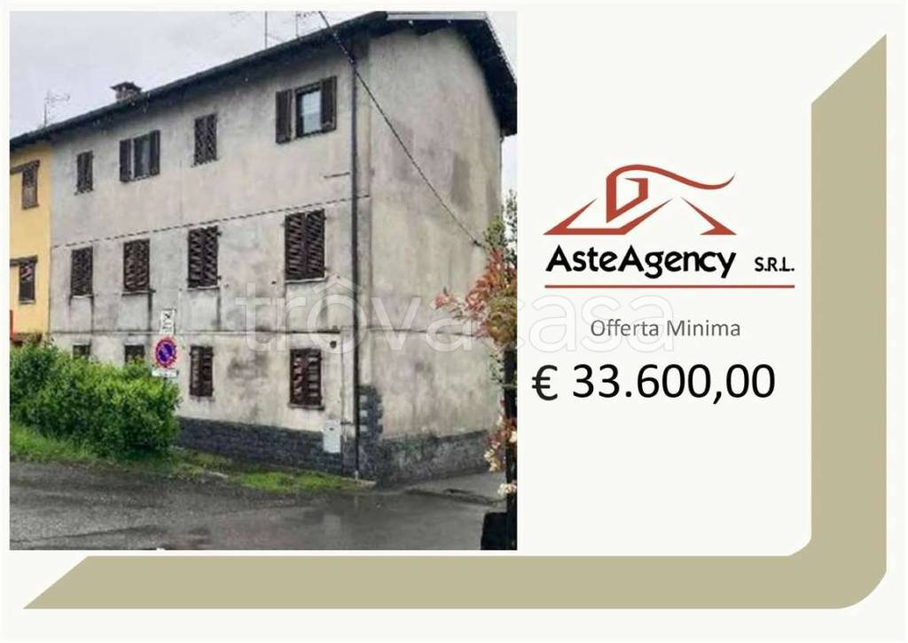 appartamento in vendita a Caravate in zona Canton d'Oro