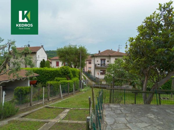 appartamento in vendita a Caravate