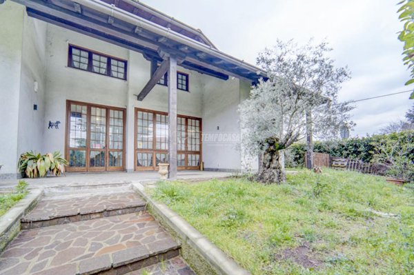 casa indipendente in vendita a Cardano al Campo