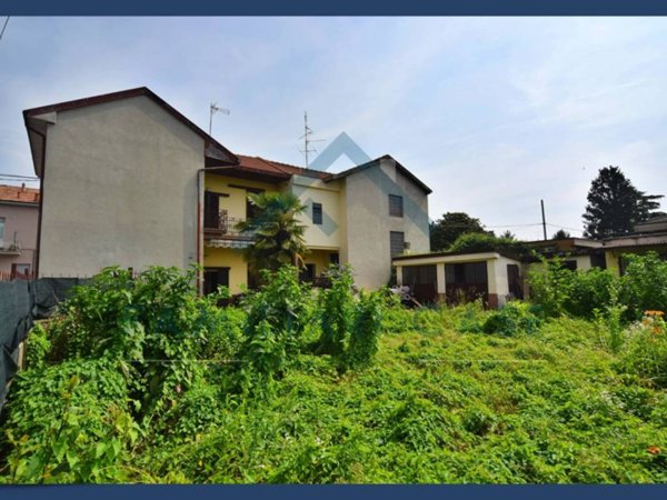 casa indipendente in vendita a Cardano al Campo