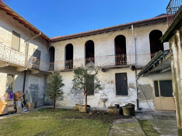 casa indipendente in vendita a Cardano al Campo