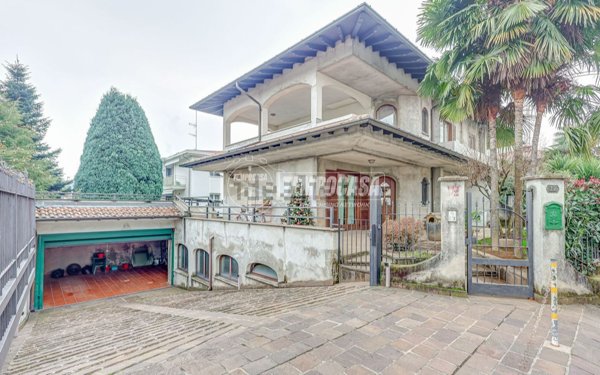casa indipendente in vendita a Cardano al Campo