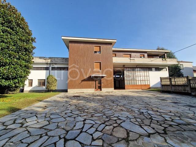 casa indipendente in vendita a Cardano al Campo