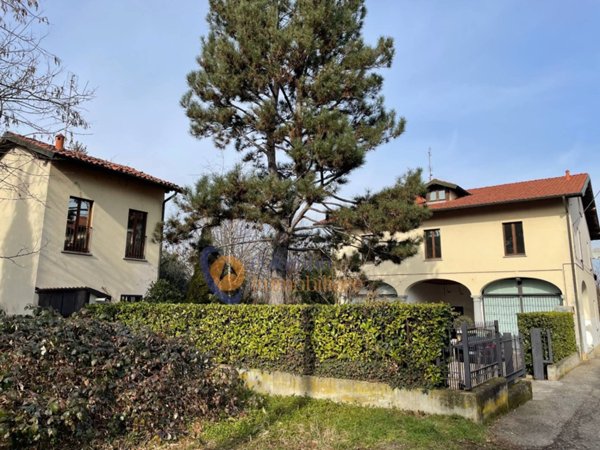 casa indipendente in vendita a Cardano al Campo