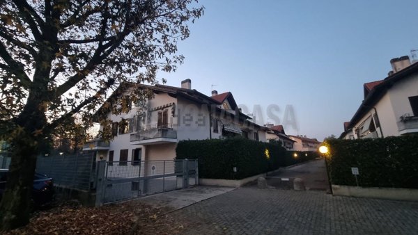appartamento in vendita a Cardano al Campo