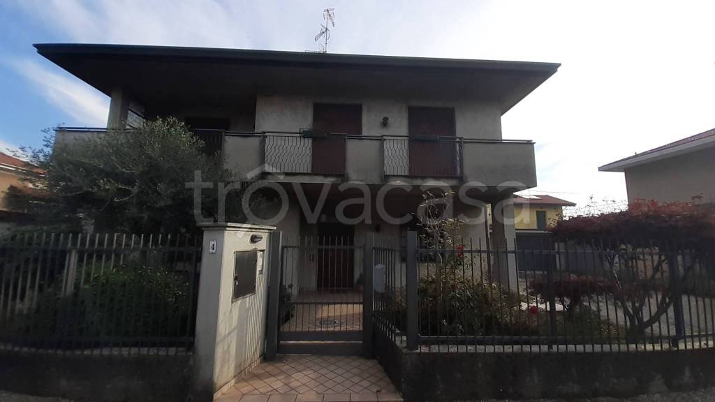 casa indipendente in vendita a Cardano al Campo