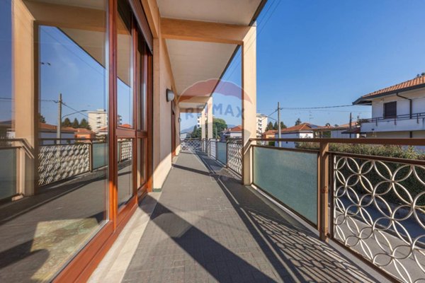 casa indipendente in vendita a Cardano al Campo