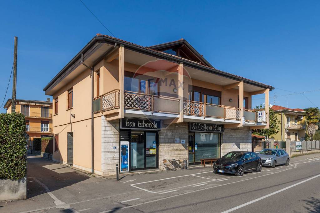 casa indipendente in vendita a Cardano al Campo