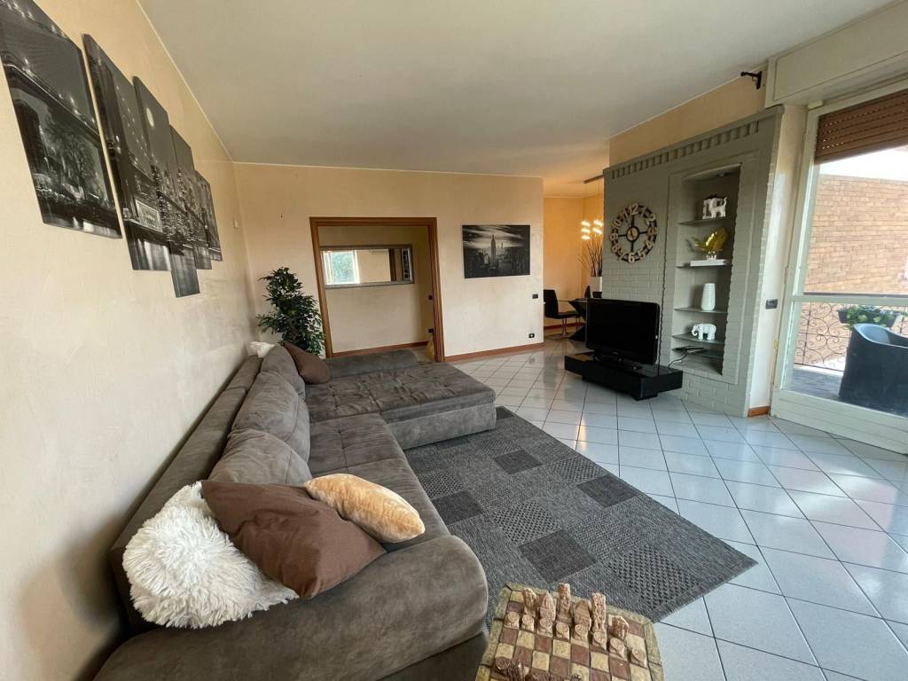 appartamento in vendita a Cardano al Campo