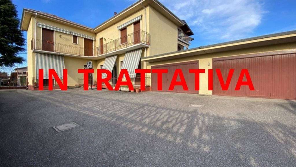 casa indipendente in vendita a Cardano al Campo