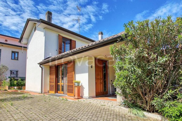 casa indipendente in vendita a Cardano al Campo