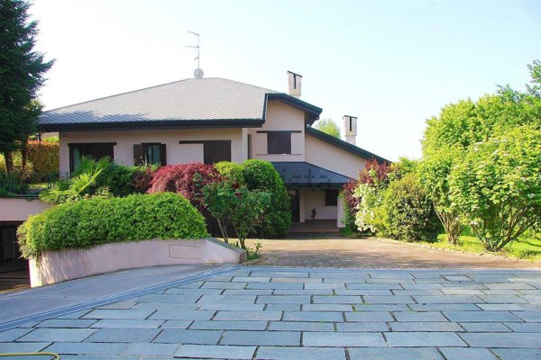 casa indipendente in vendita a Cardano al Campo