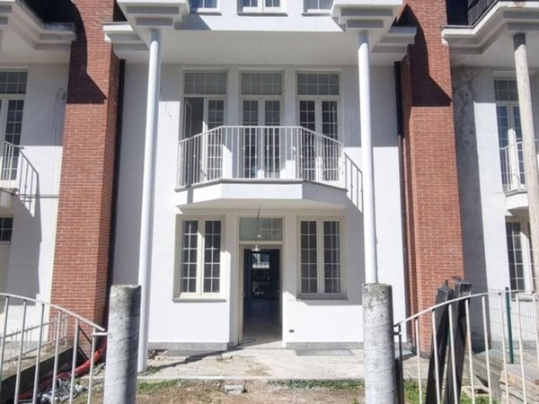 casa indipendente in vendita a Cardano al Campo
