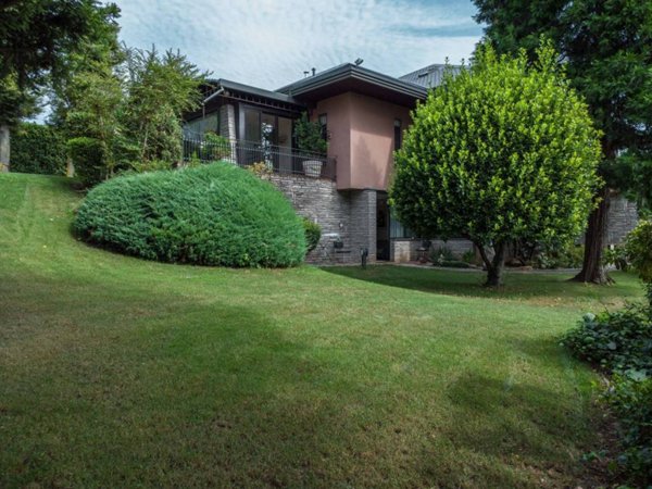 casa indipendente in vendita a Cardano al Campo