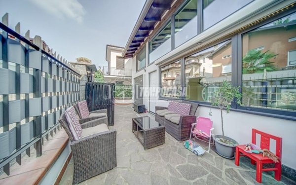 casa indipendente in vendita a Cardano al Campo