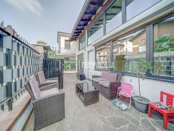 casa indipendente in vendita a Cardano al Campo