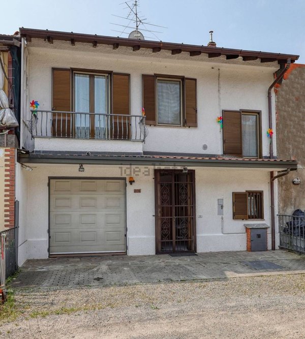 casa indipendente in vendita a Cardano al Campo