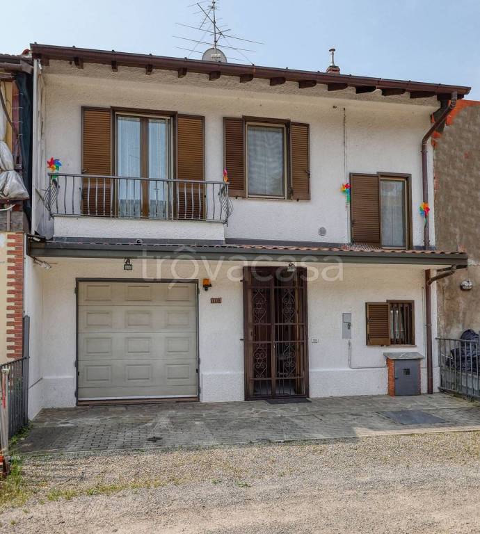 casa indipendente in vendita a Cardano al Campo